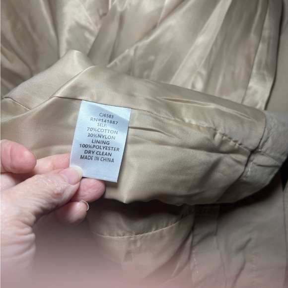 TCEC Ruffled Trench coat Large - Picture 4 of 6